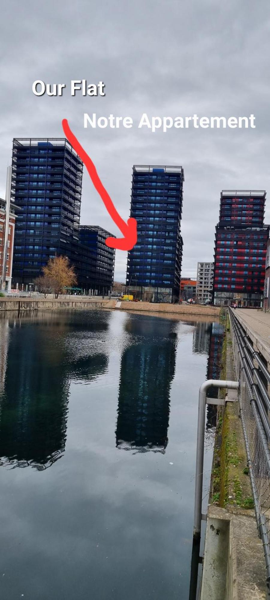 Bel Appartement Contemporain Avec Terrasse Climatisation Et Parking Payant En Option Strasbourg Luaran gambar
