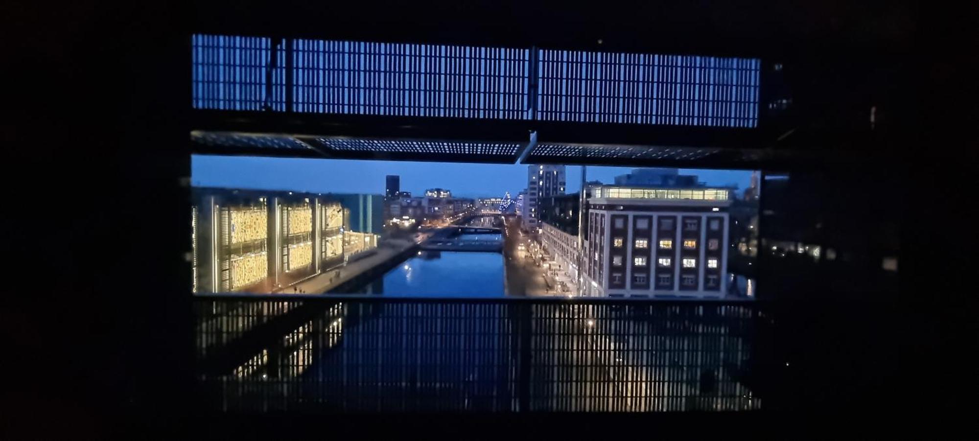 Bel Appartement Contemporain Avec Terrasse Climatisation Et Parking Payant En Option Strasbourg Luaran gambar