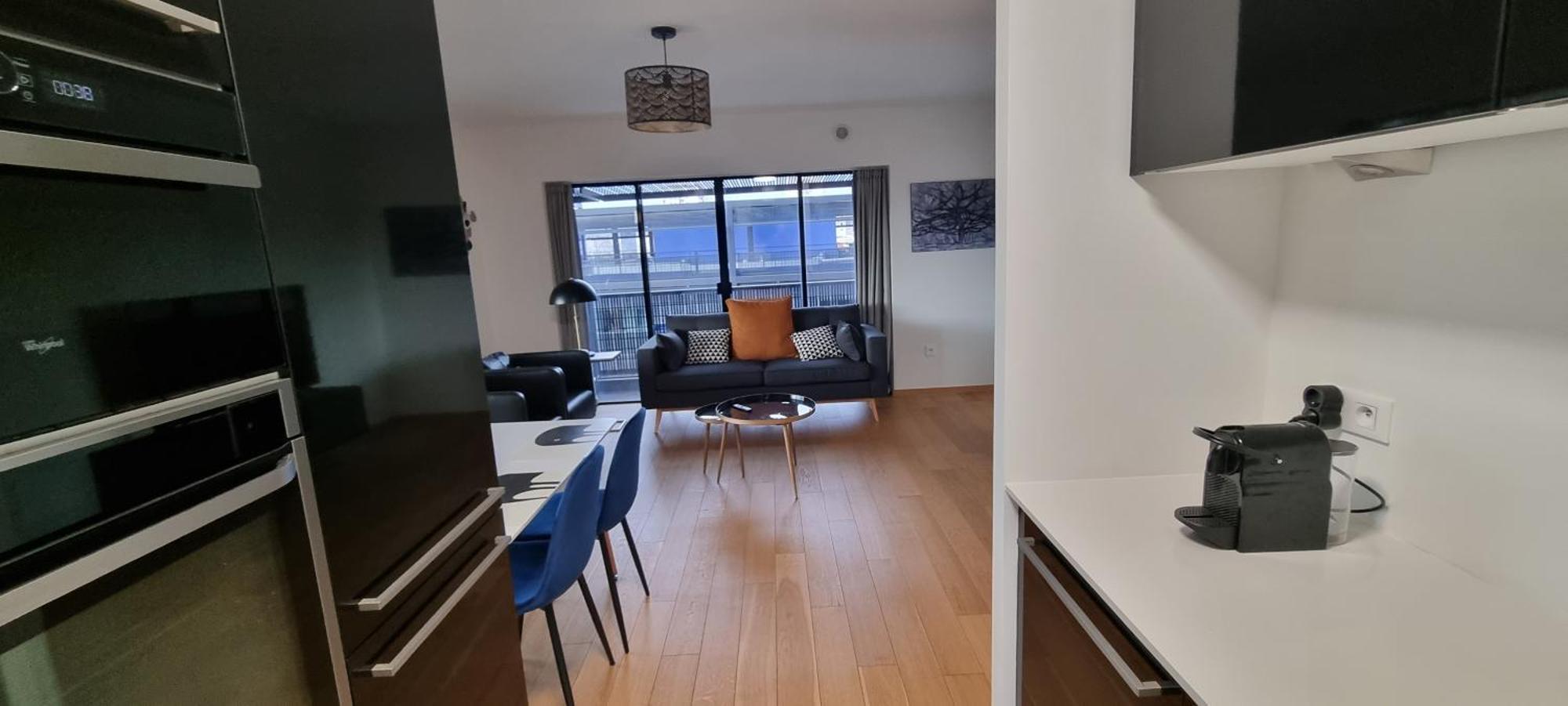 Bel Appartement Contemporain Avec Terrasse Climatisation Et Parking Payant En Option Strasbourg Luaran gambar